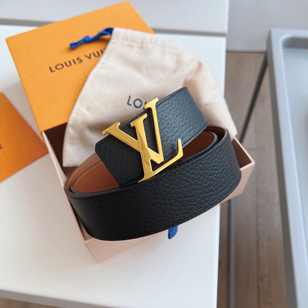 ルイヴィトンベルト背面デザイン